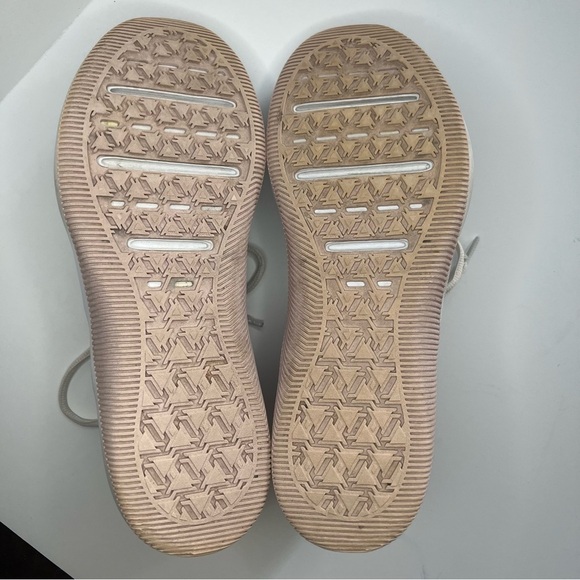 Nike MC Trainer Platinum Tint Pink Training Athletic Shoes - Picture 8 of 10